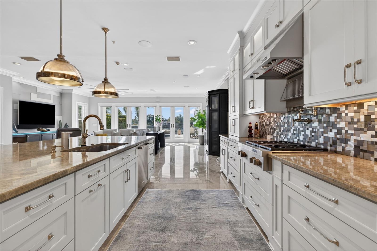 Image 20 of 74 For 1009 Royal Pass Road