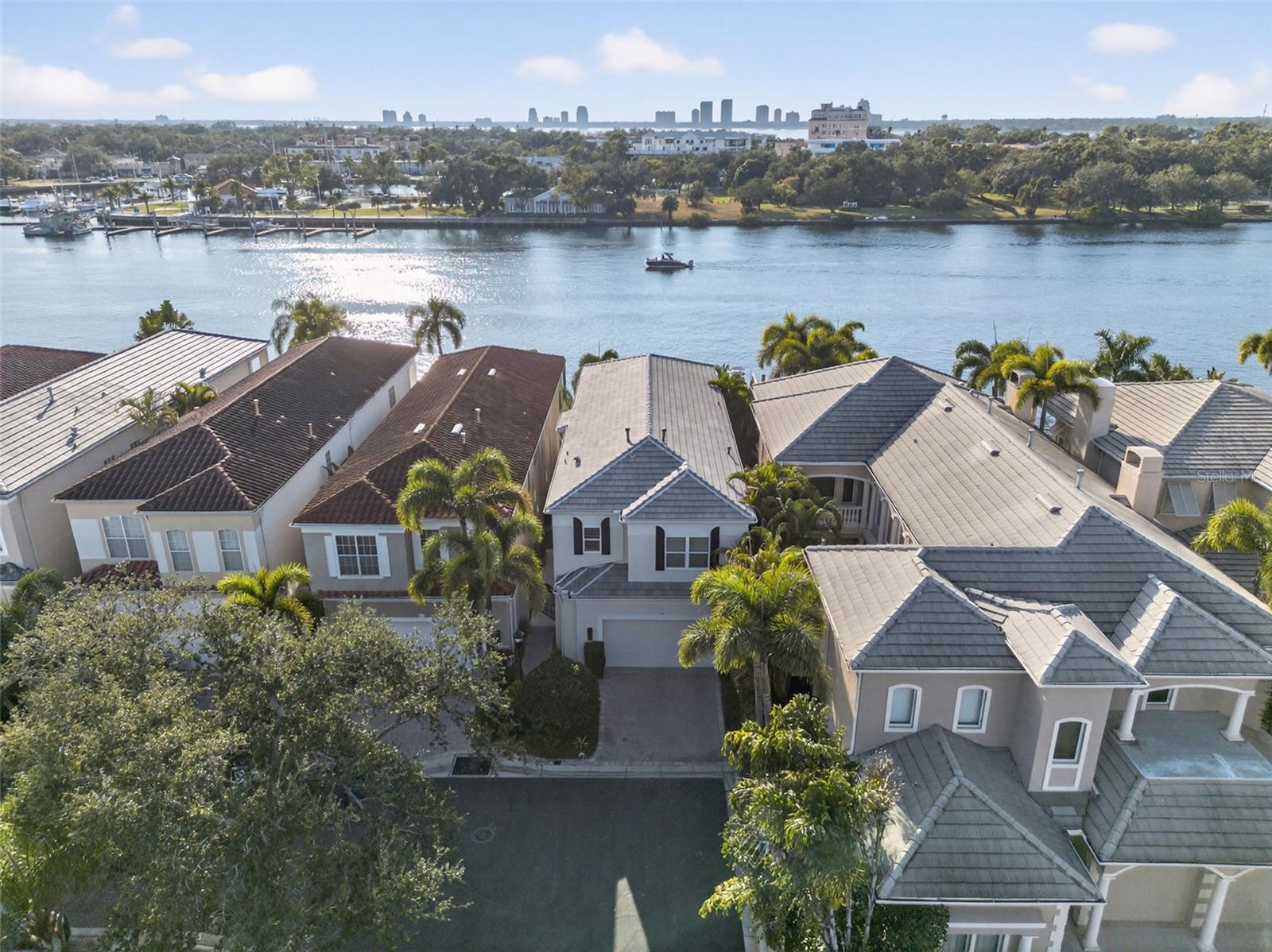 Image 8 of 74 For 1009 Royal Pass Road