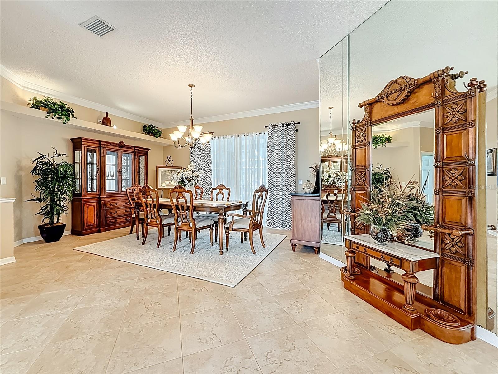 Image 11 of 57 For 2387 Hillcreek Circle E