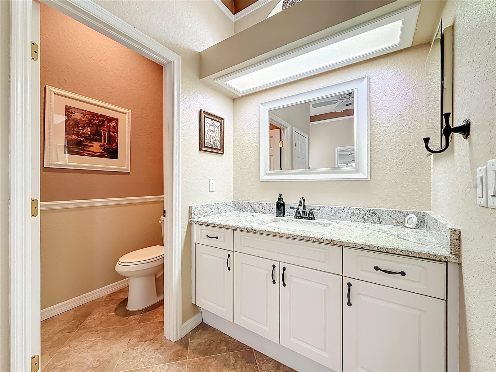 Image 21 of 57 For 2387 Hillcreek Circle E