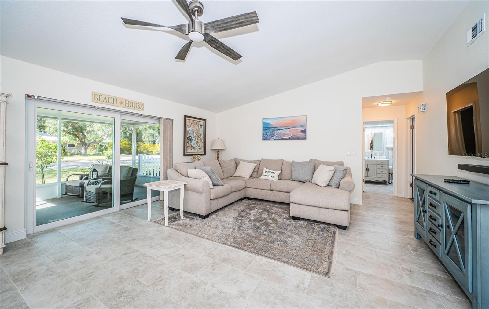 Image 12 of 40 For 969 Gulf View Boulevard