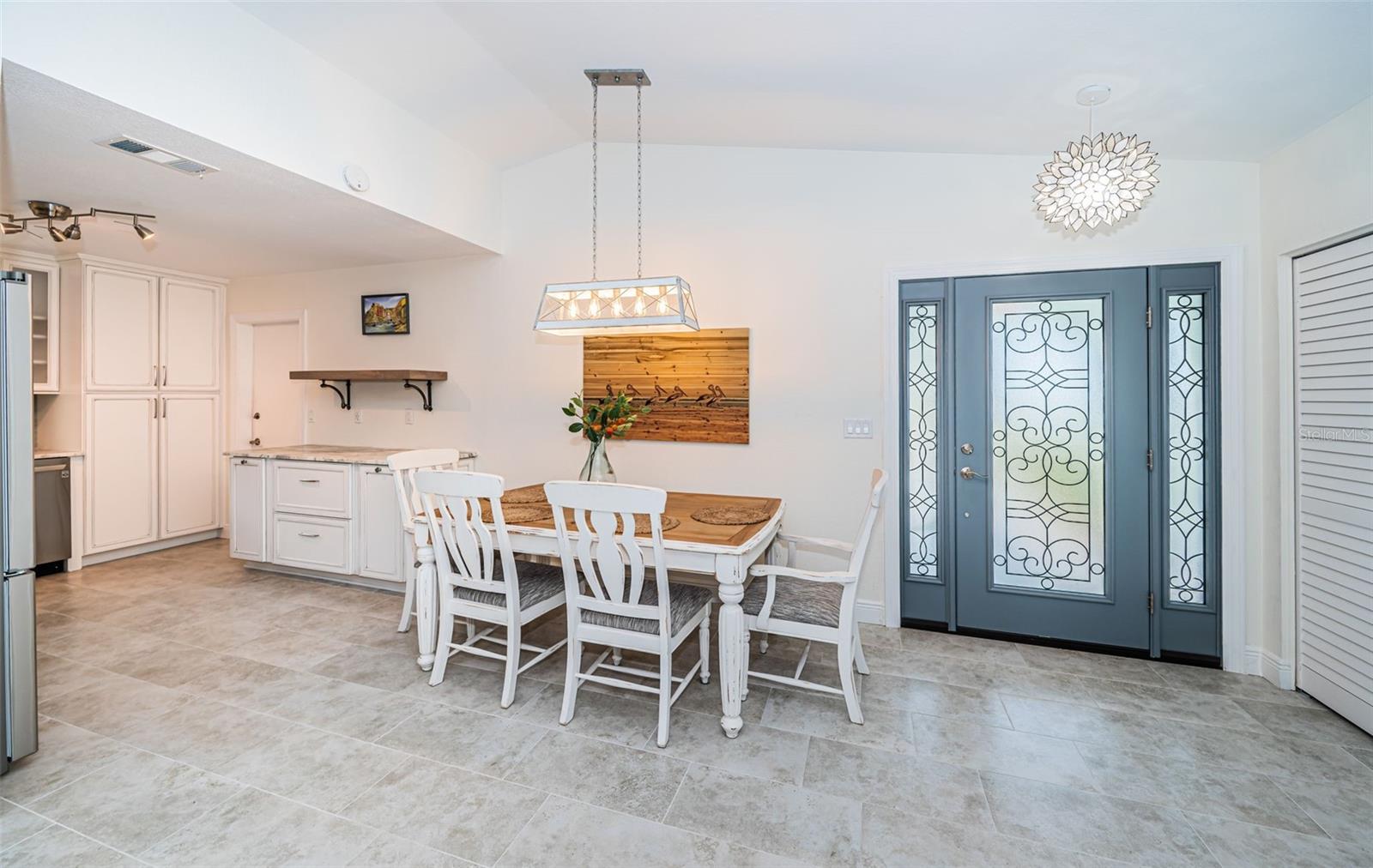 Image 15 of 40 For 969 Gulf View Boulevard