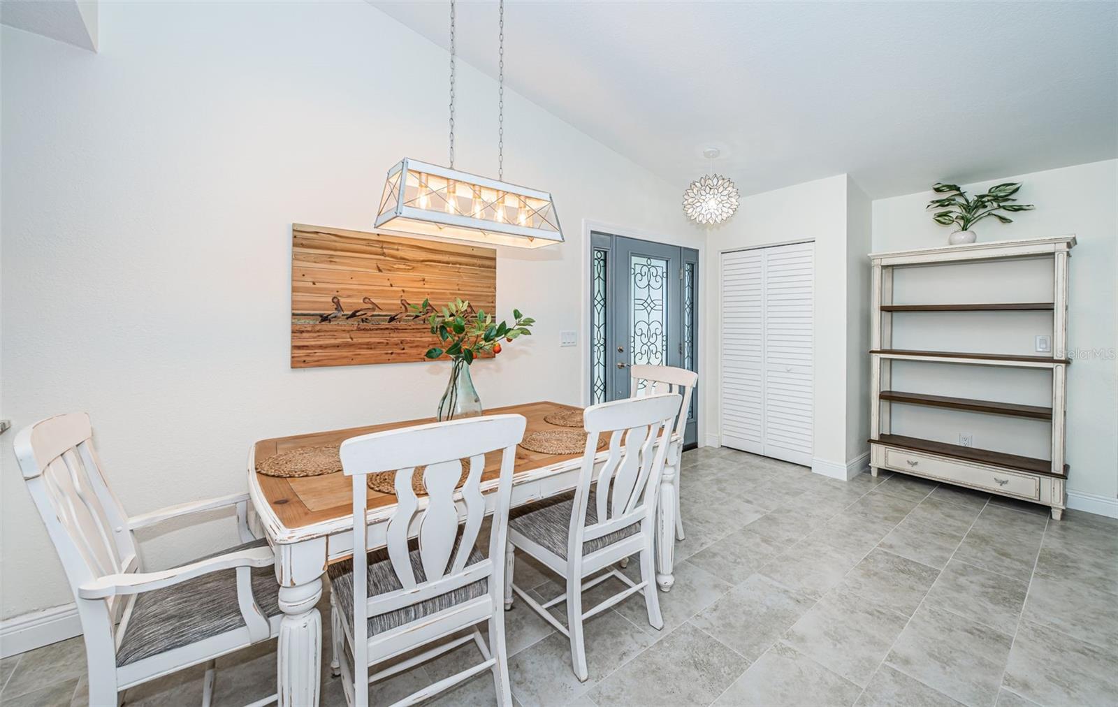 Image 16 of 40 For 969 Gulf View Boulevard