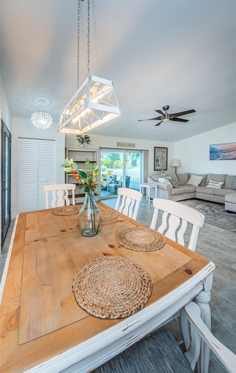 Image 17 of 40 For 969 Gulf View Boulevard