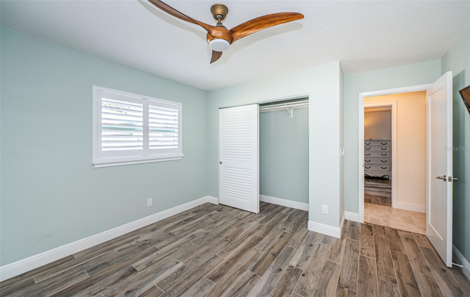 Image 28 of 40 For 969 Gulf View Boulevard