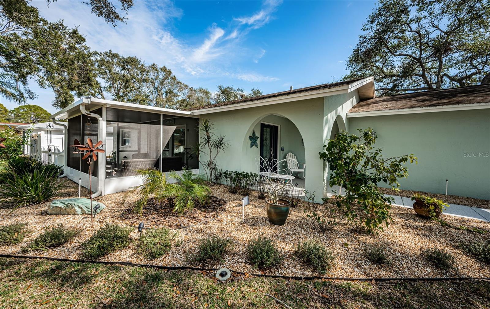 Image 3 of 40 For 969 Gulf View Boulevard