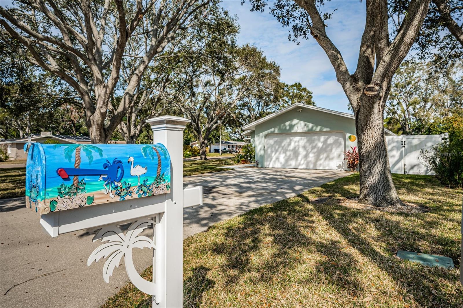 Image 6 of 40 For 969 Gulf View Boulevard