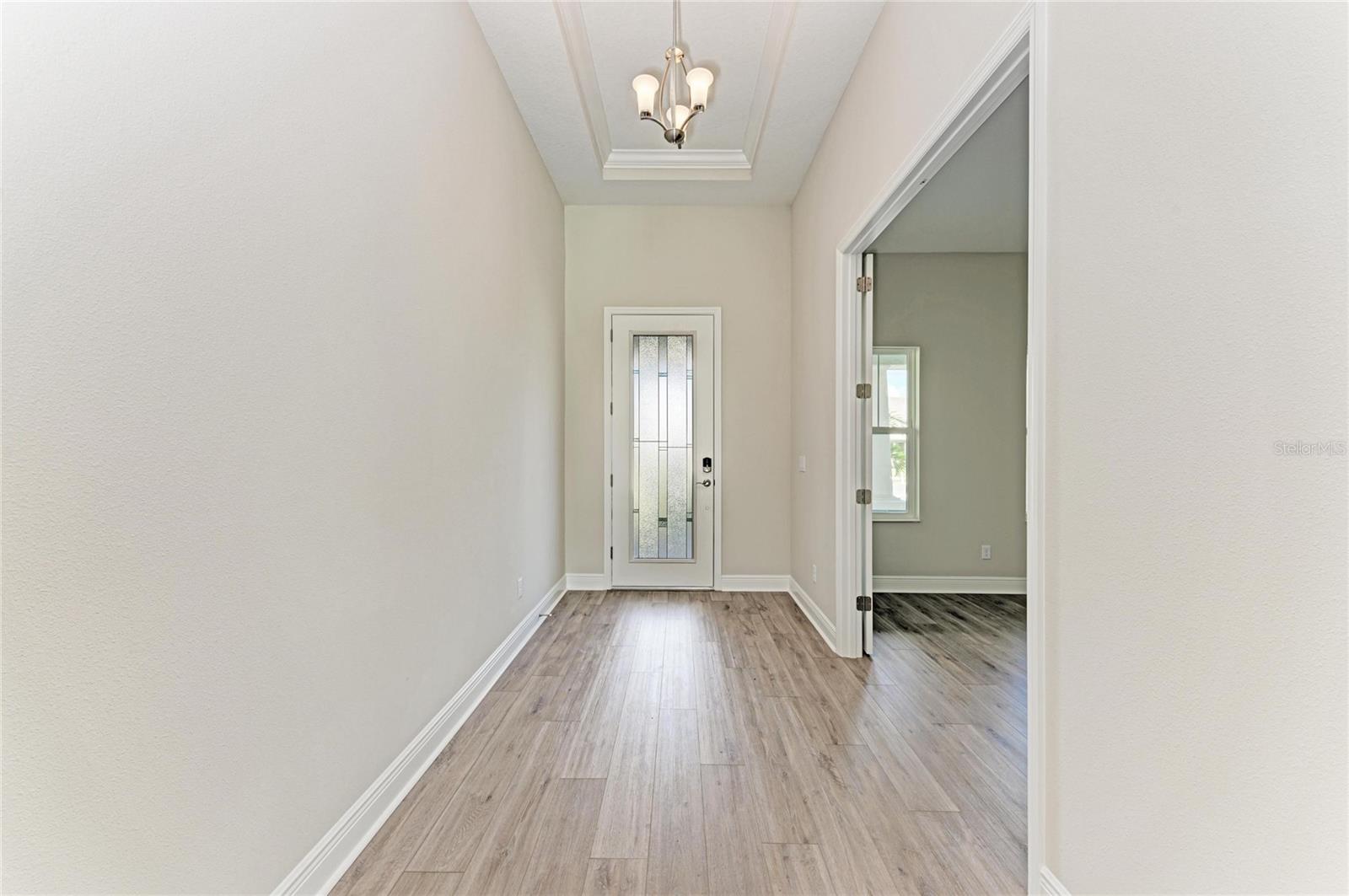 Image 12 of 46 For 10073 Meadowrun Drive