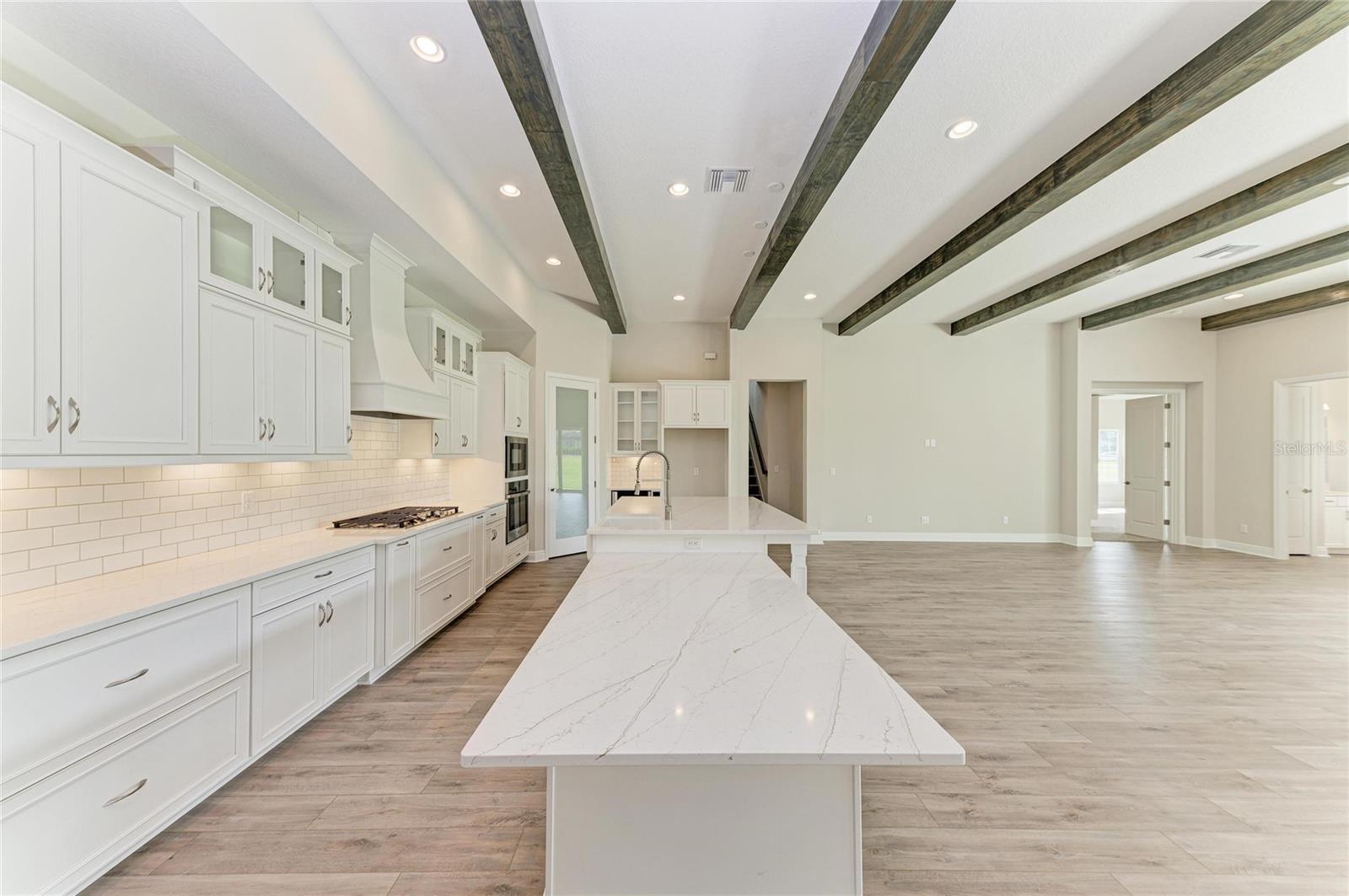 Image 16 of 46 For 10073 Meadowrun Drive