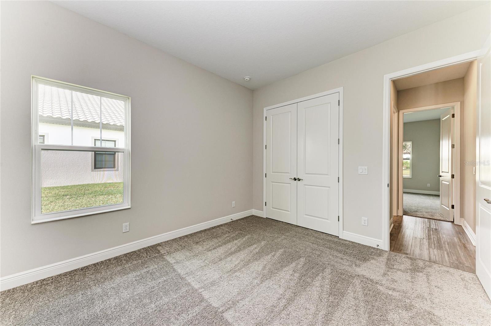 Image 26 of 46 For 10073 Meadowrun Drive