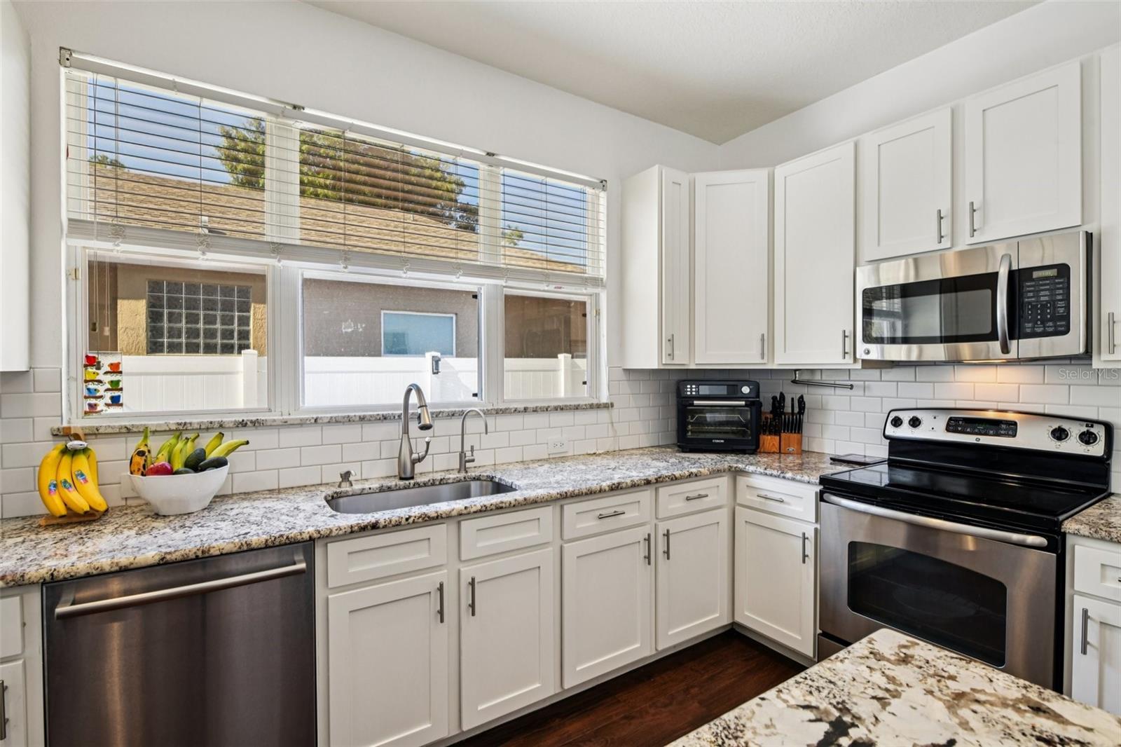 Image 15 of 49 For 8203 Lake Crowell Circle