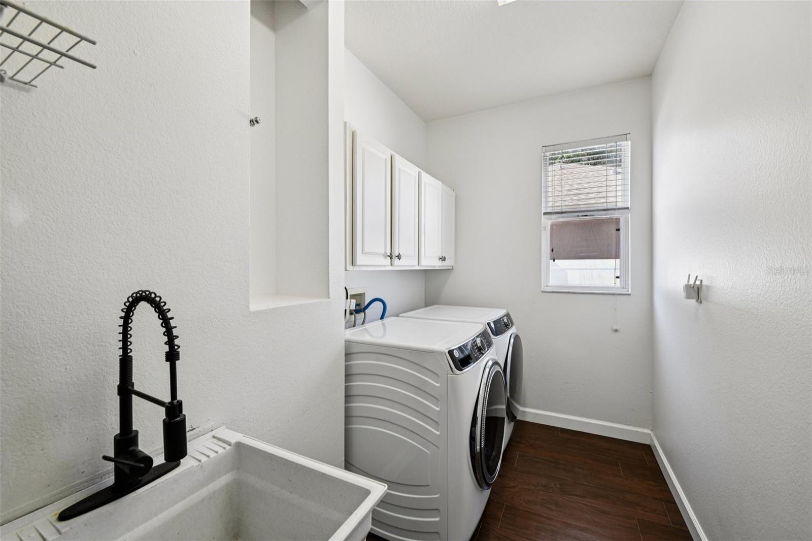 Image 20 of 49 For 8203 Lake Crowell Circle