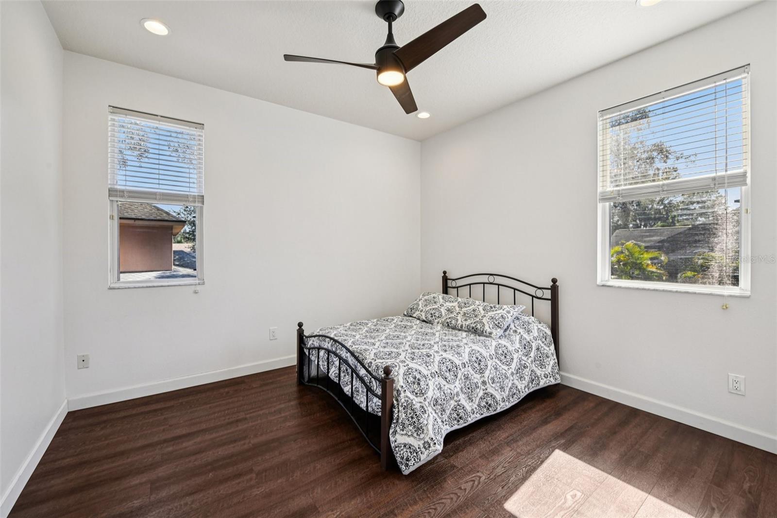 Image 28 of 49 For 8203 Lake Crowell Circle