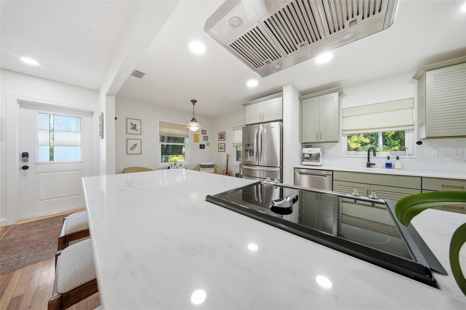 Image 19 of 90 For 1830 Main Street