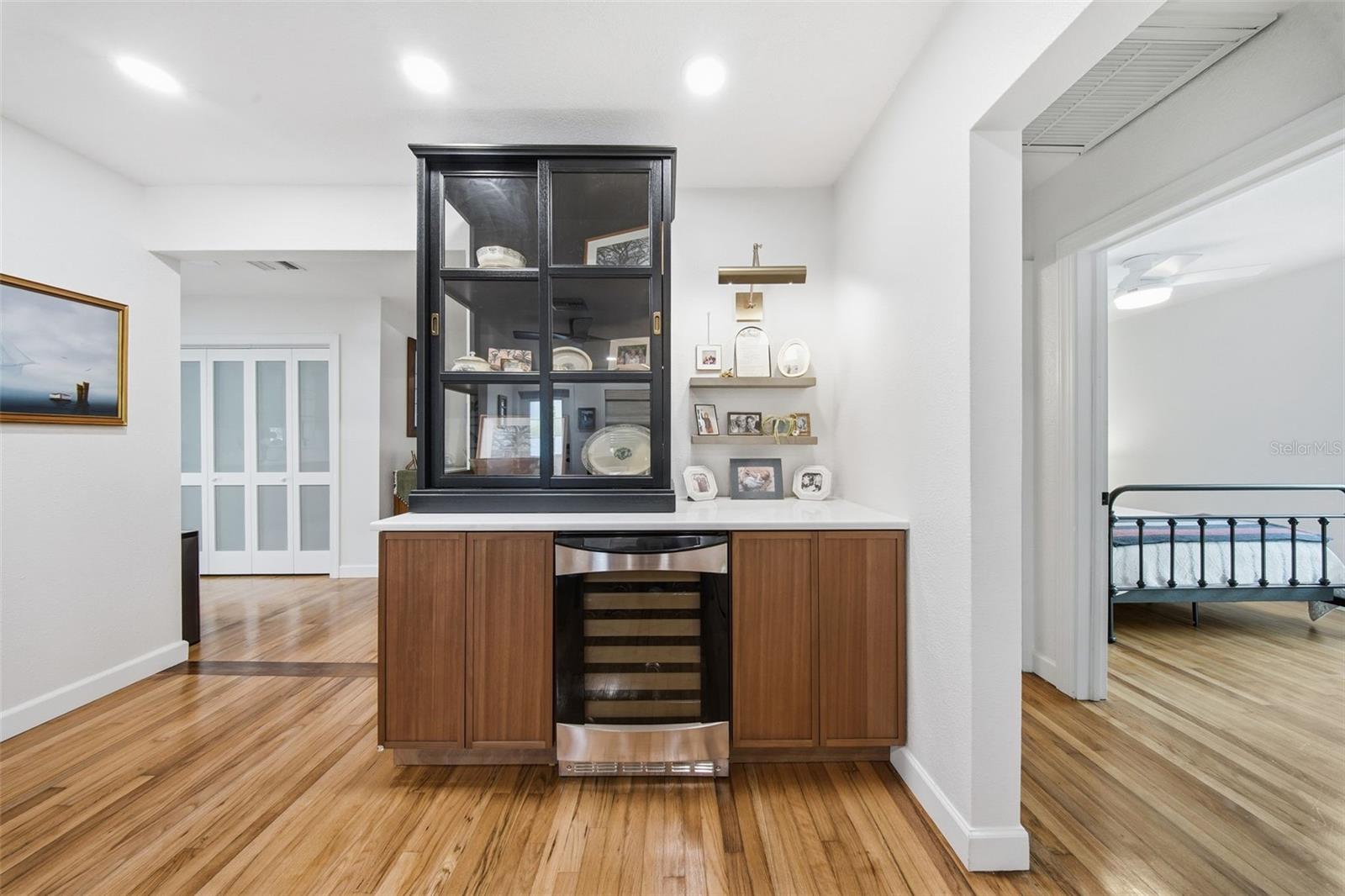 Image 26 of 90 For 1830 Main Street