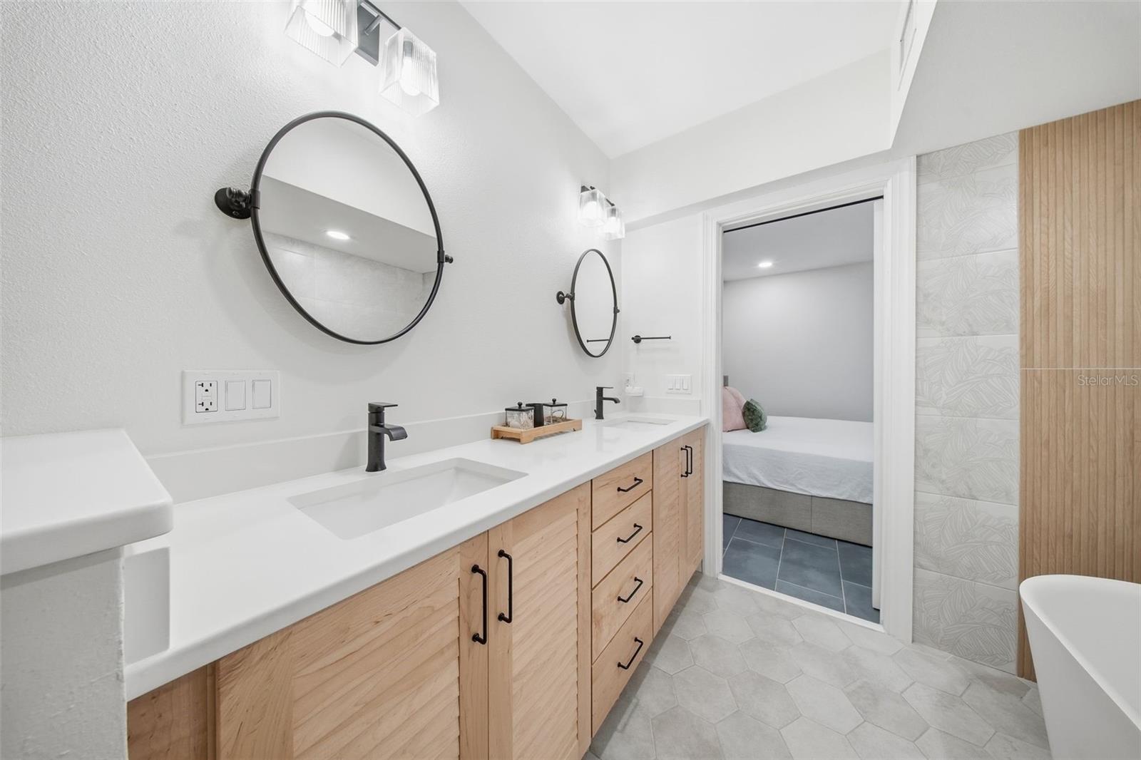 Image 35 of 90 For 1830 Main Street