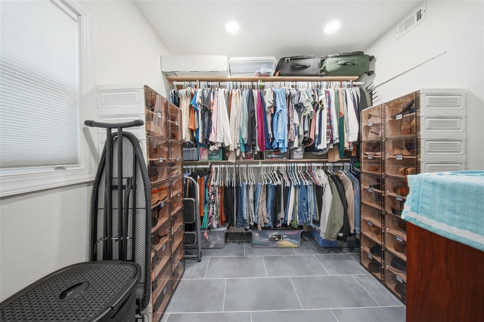 Image 36 of 90 For 1830 Main Street