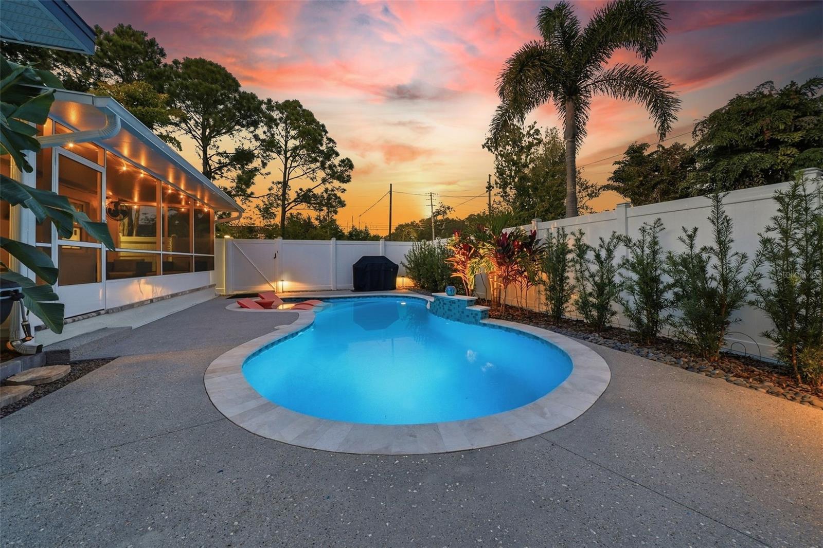 Image 6 of 90 For 1830 Main Street