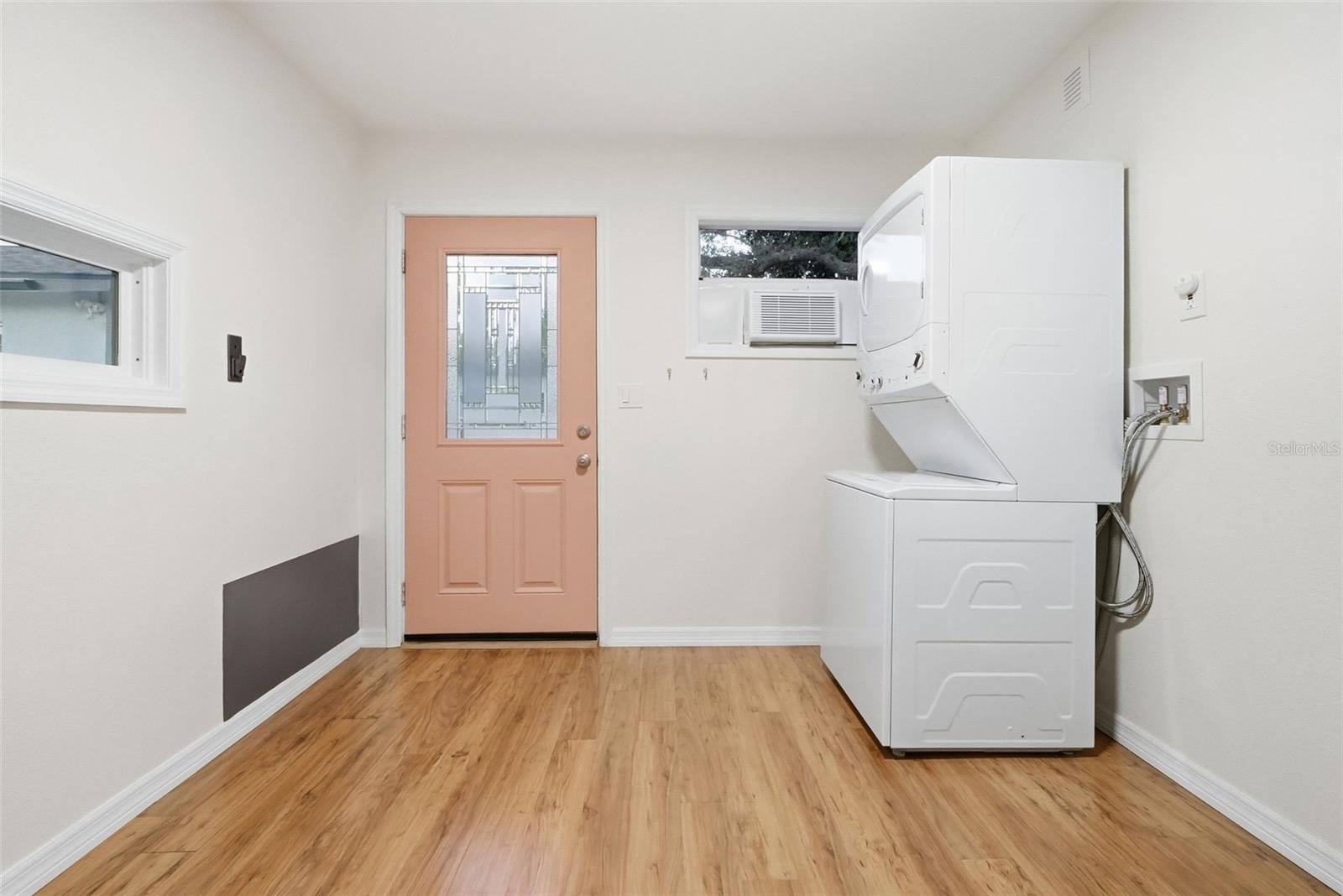 Image 64 of 90 For 1830 Main Street