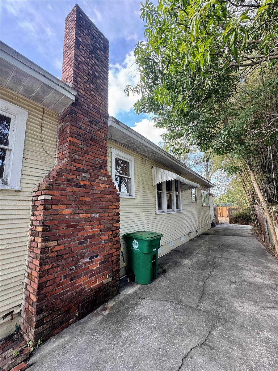 Image 4 of 27 For 1920 Paris Street