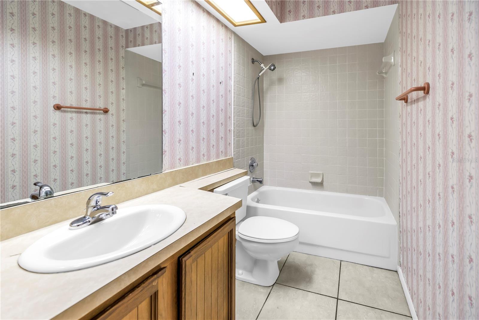 Image 11 of 20 For 10494 98th Street