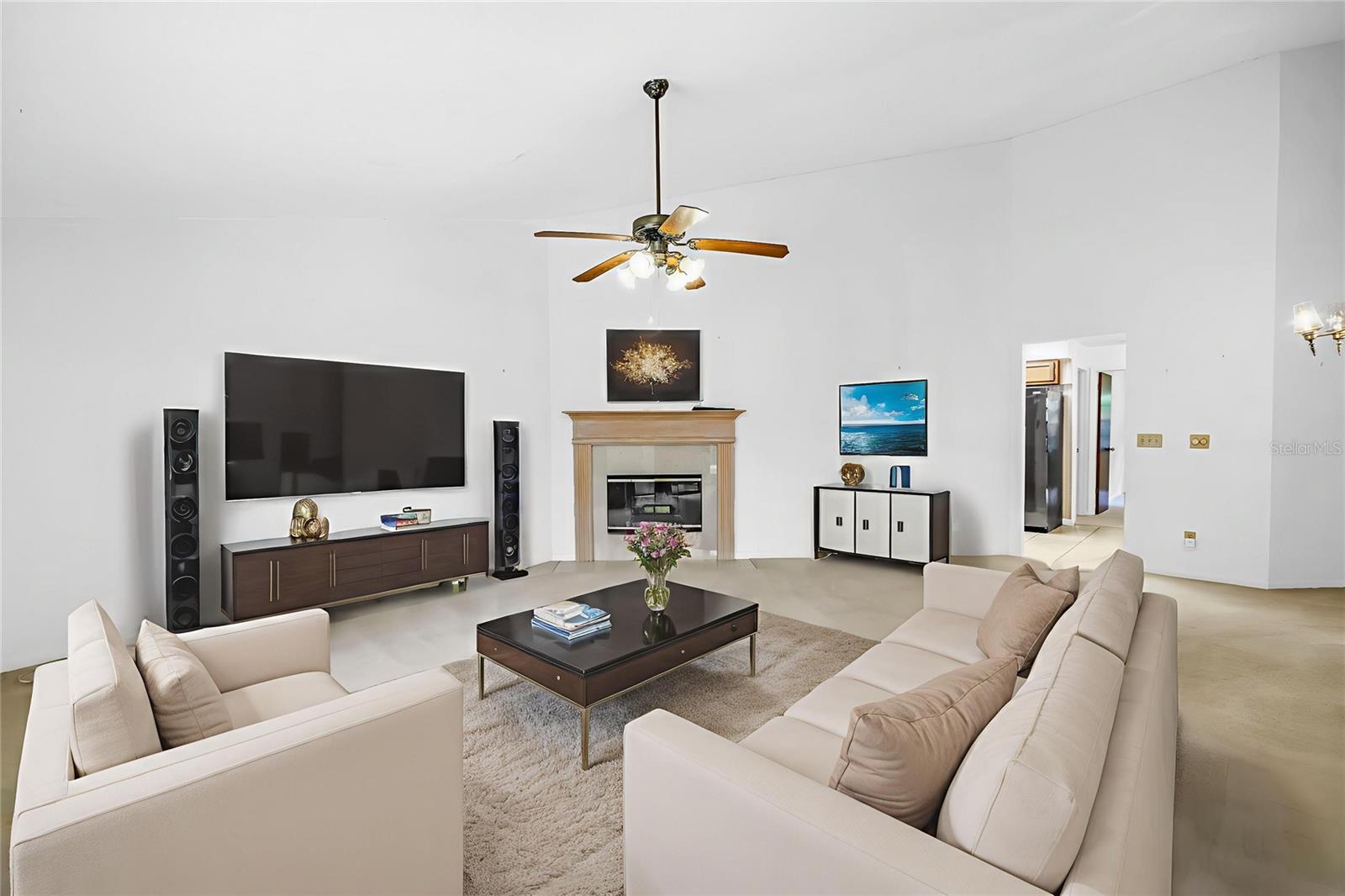 Image 3 of 20 For 10494 98th Street