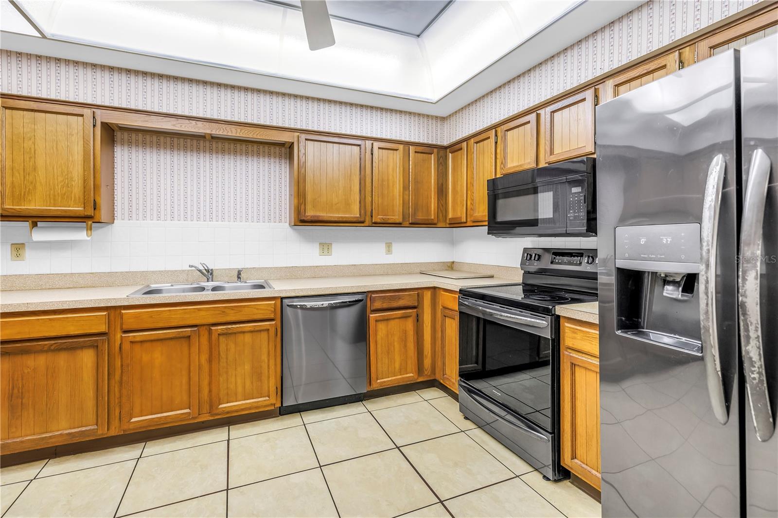 Image 6 of 20 For 10494 98th Street