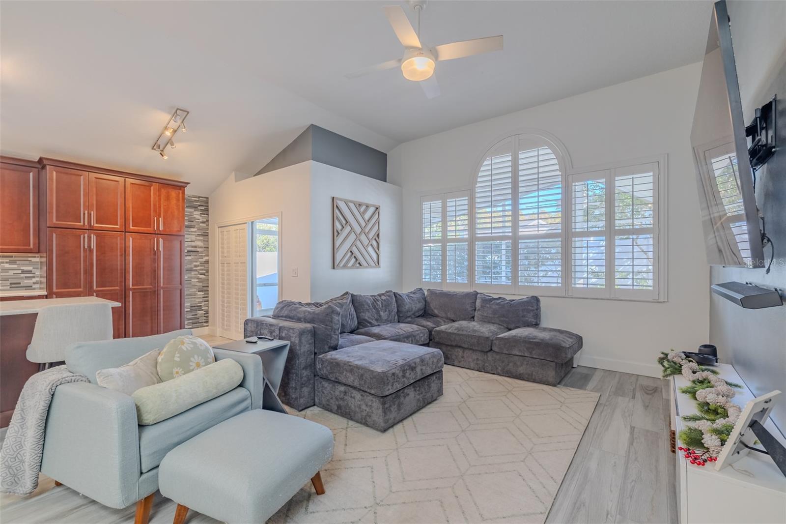 Image 7 of 30 For 13419 Eudora Place