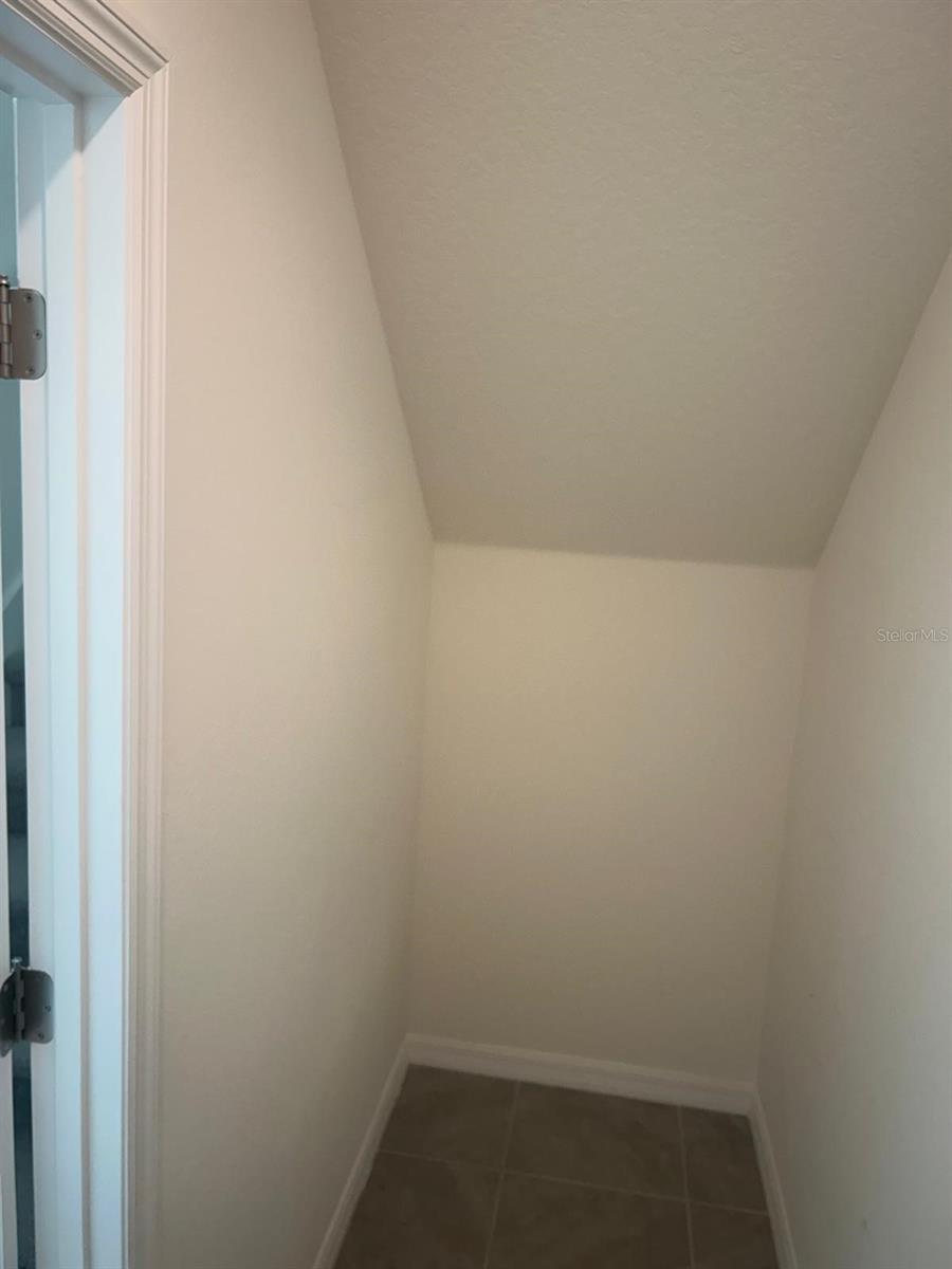 Image 10 of 16 For 33518 Elm Hill Branch