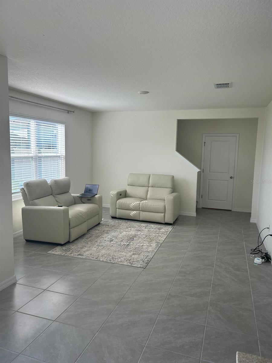 Image 7 of 16 For 33518 Elm Hill Branch