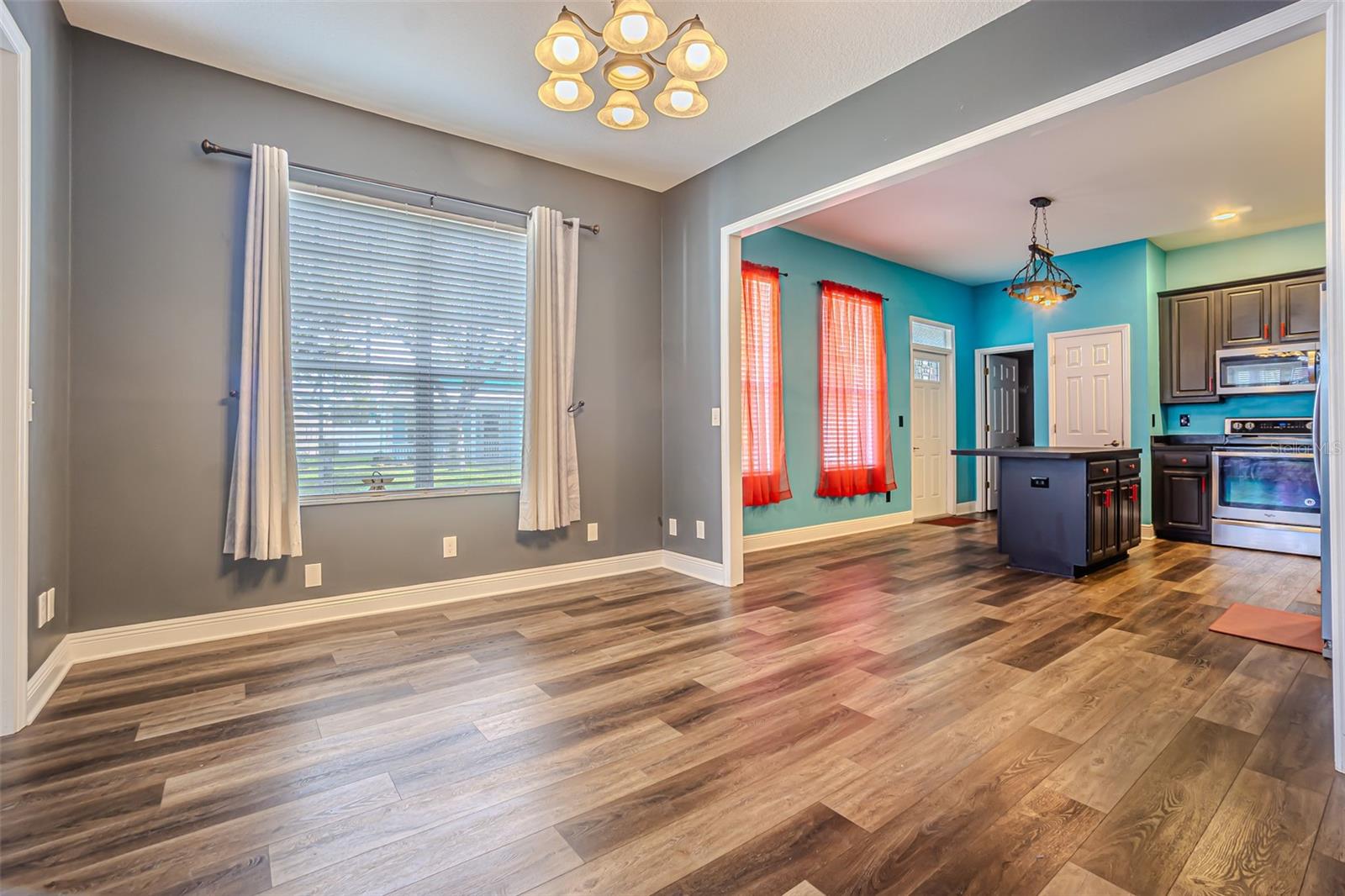 Image 10 of 33 For 6460 Ashville Drive