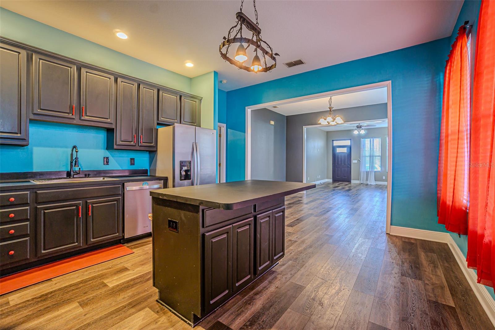 Image 14 of 33 For 6460 Ashville Drive