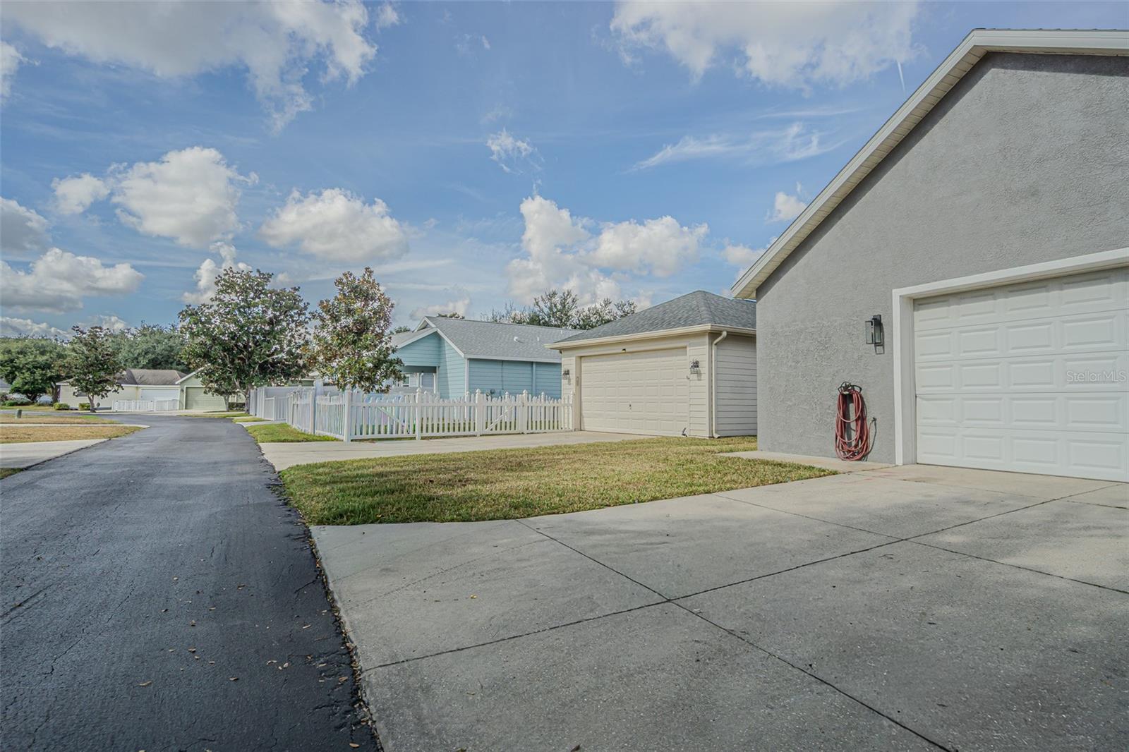 Image 28 of 33 For 6460 Ashville Drive