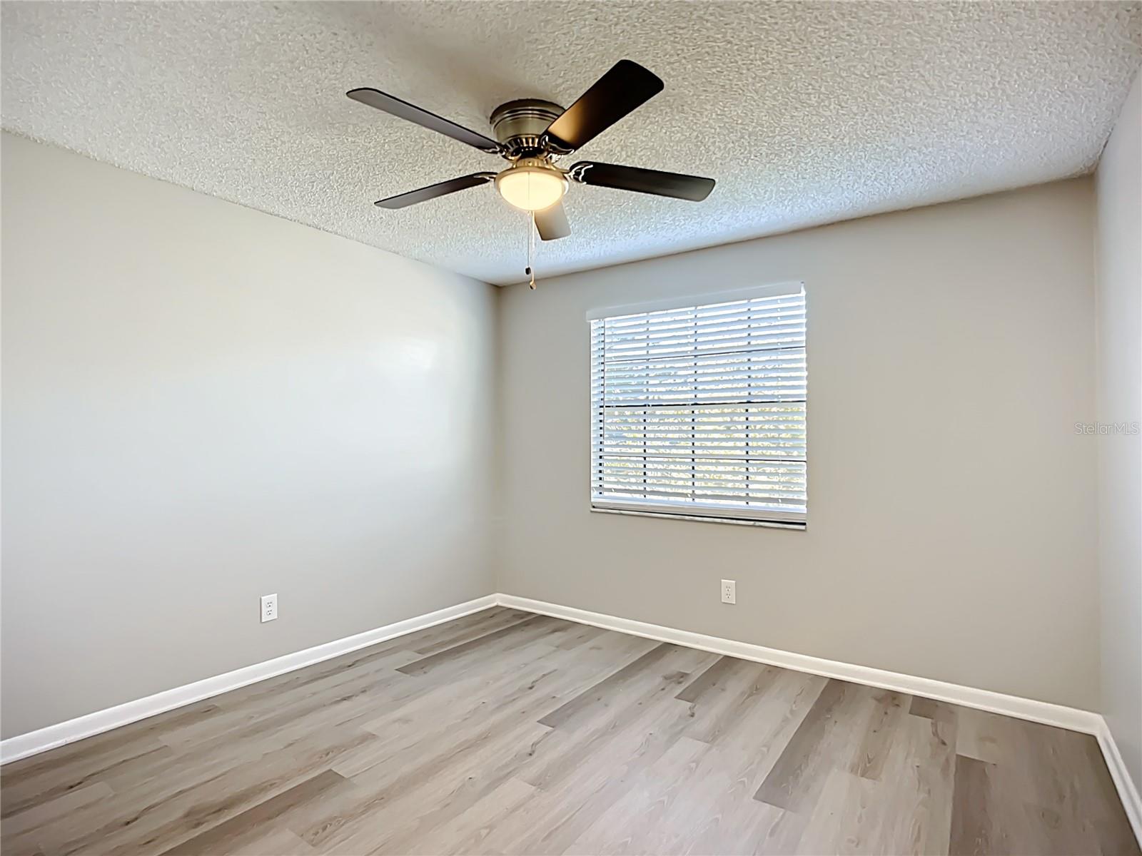 Image 24 of 32 For 632 Ephrata Drive