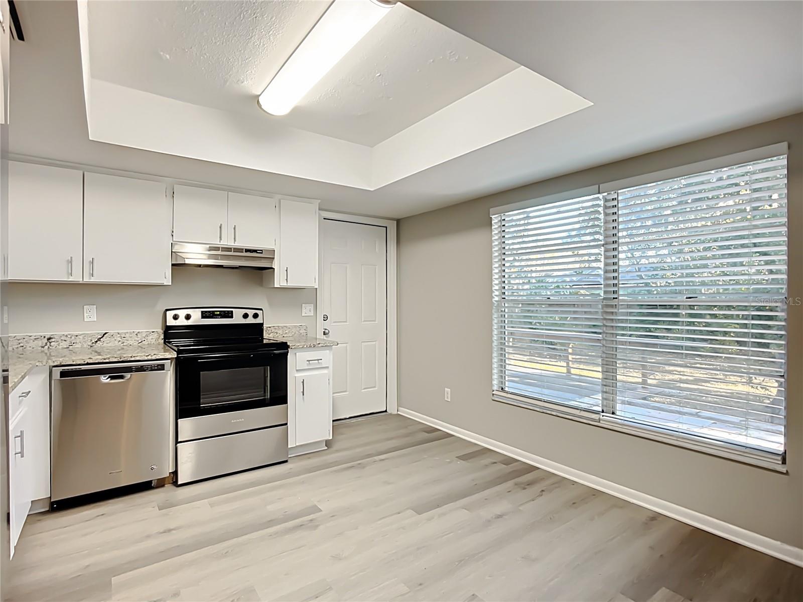 Image 5 of 32 For 632 Ephrata Drive