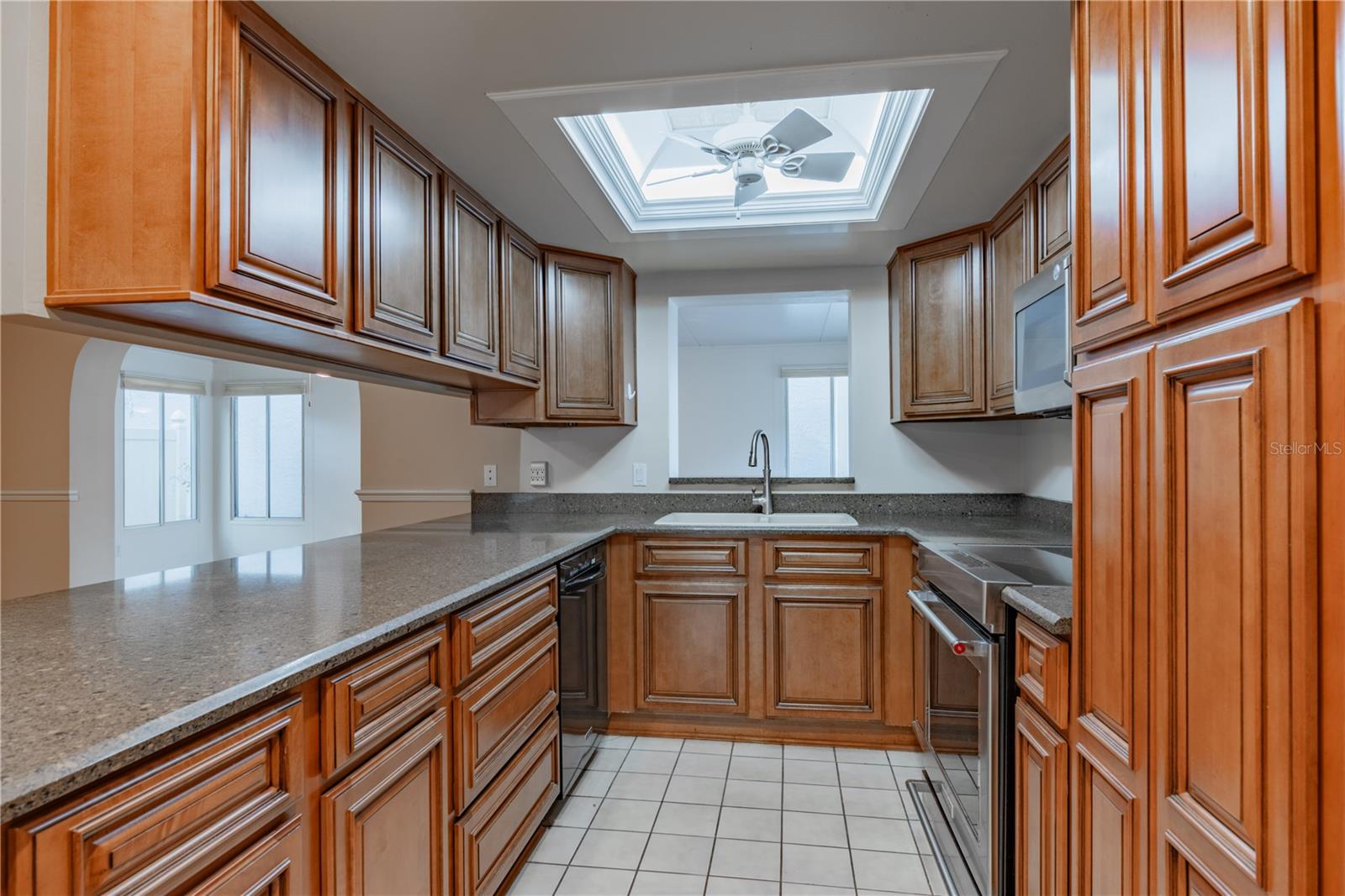 Image 12 of 31 For 3401 Pico Drive