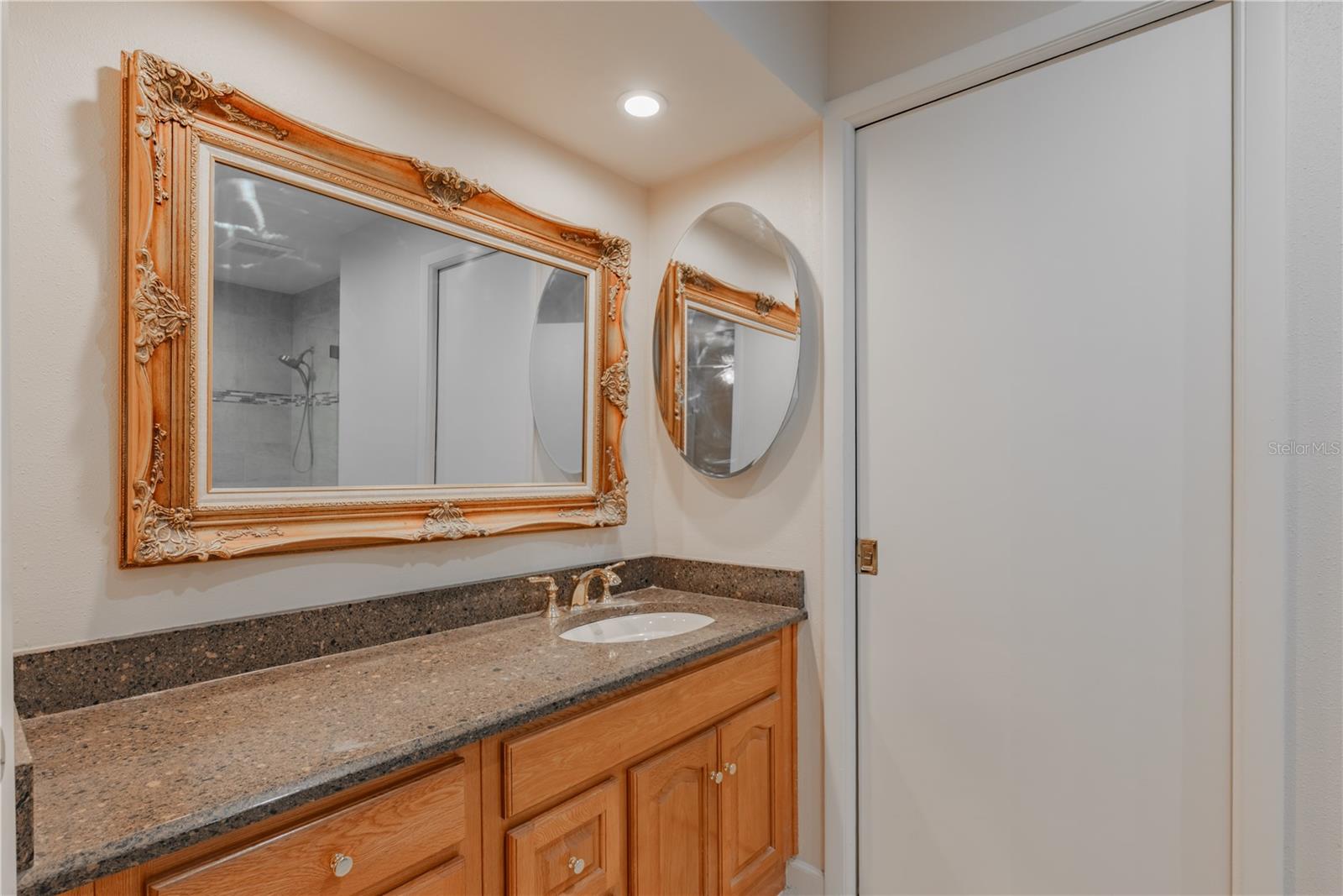 Image 23 of 31 For 3401 Pico Drive