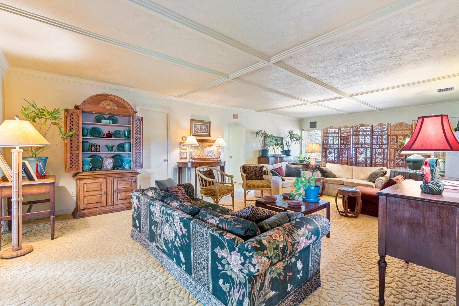 Image 17 of 67 For 617 Riverhills Drive