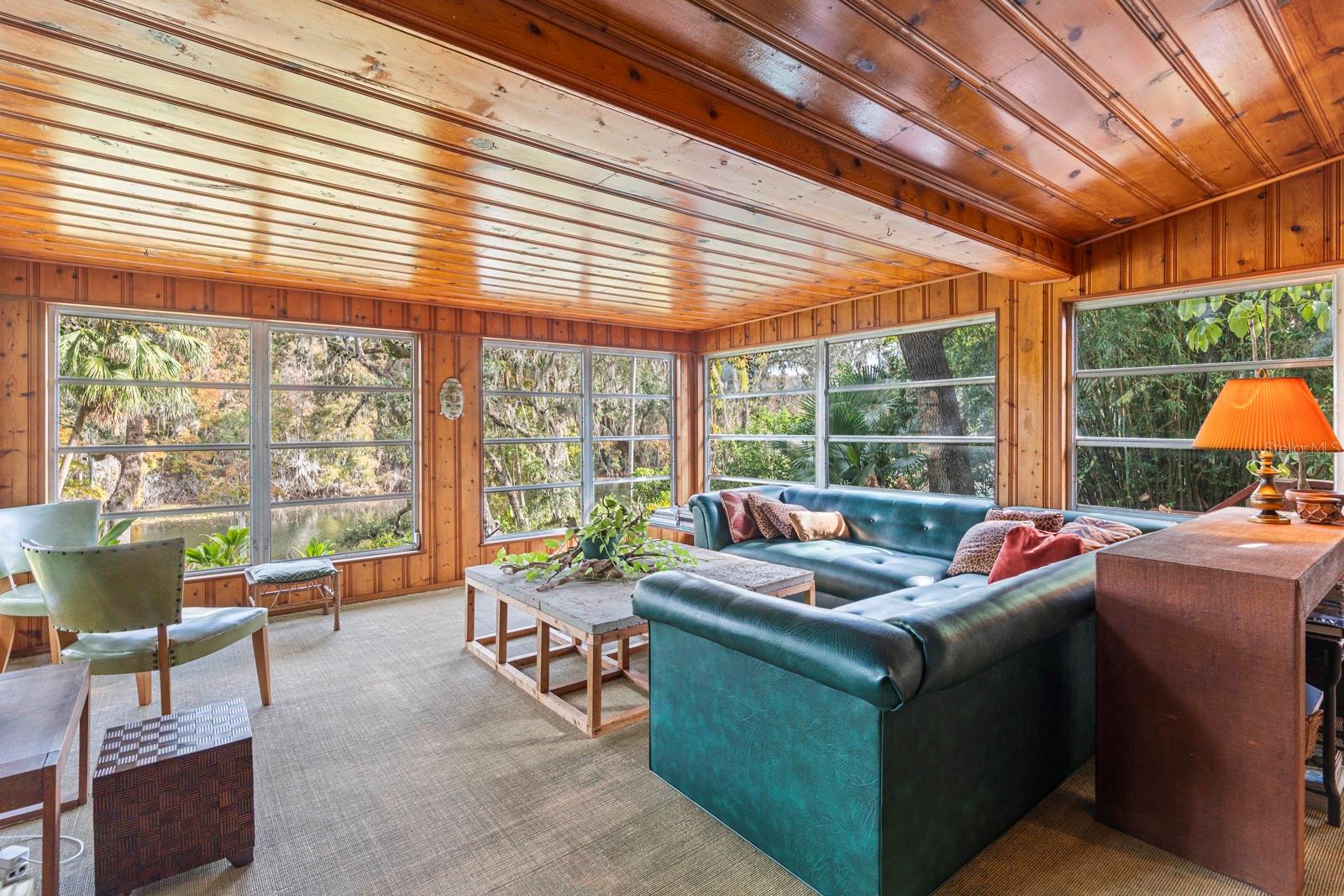 Image 22 of 67 For 617 Riverhills Drive