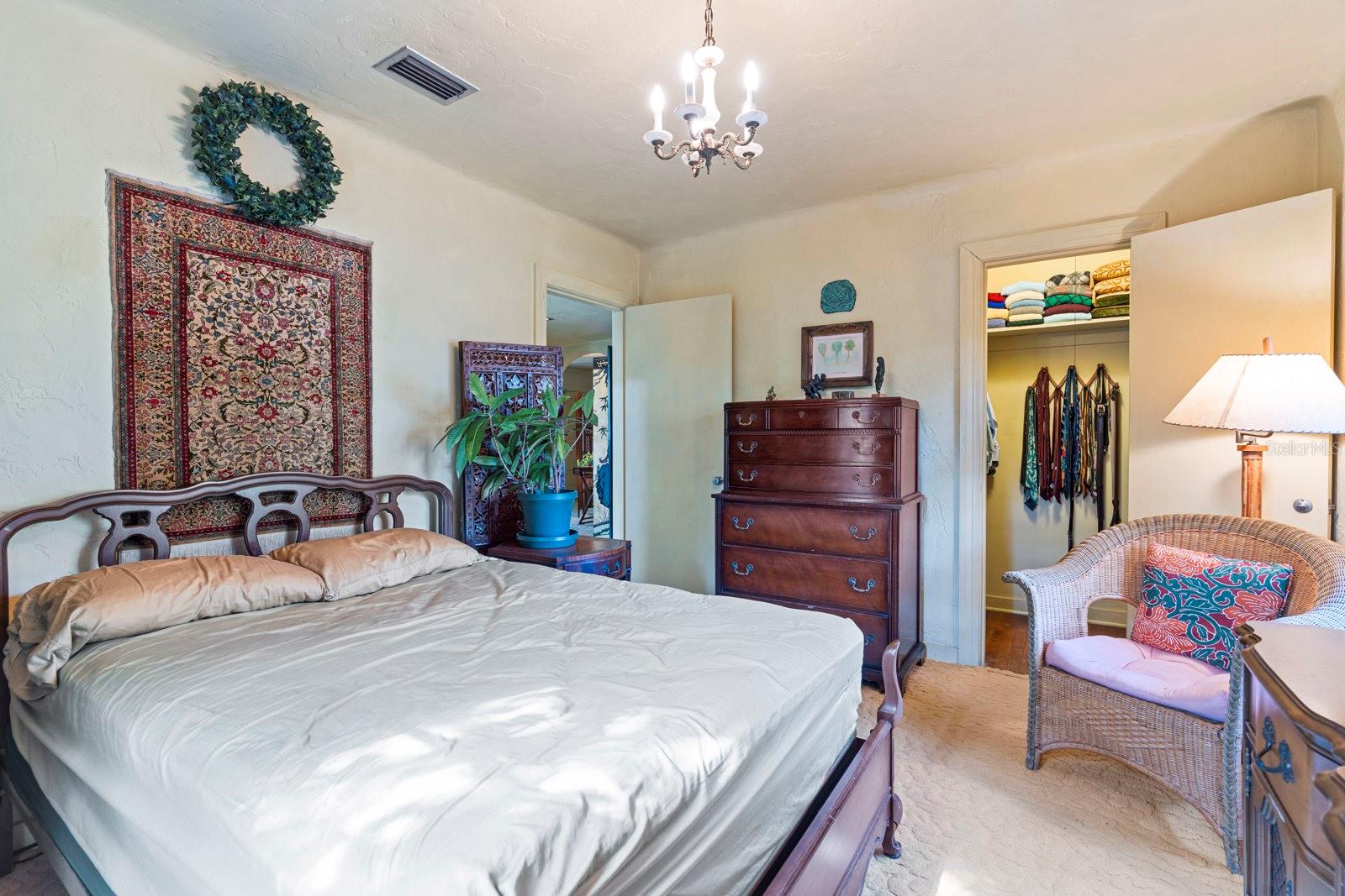 Image 28 of 67 For 617 Riverhills Drive