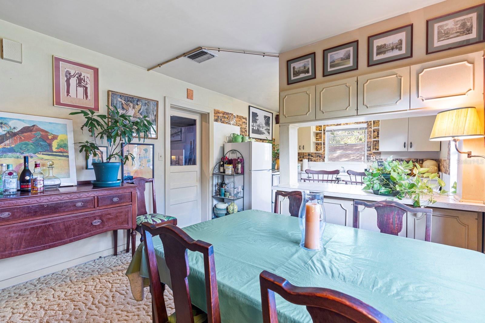 Image 32 of 67 For 617 Riverhills Drive