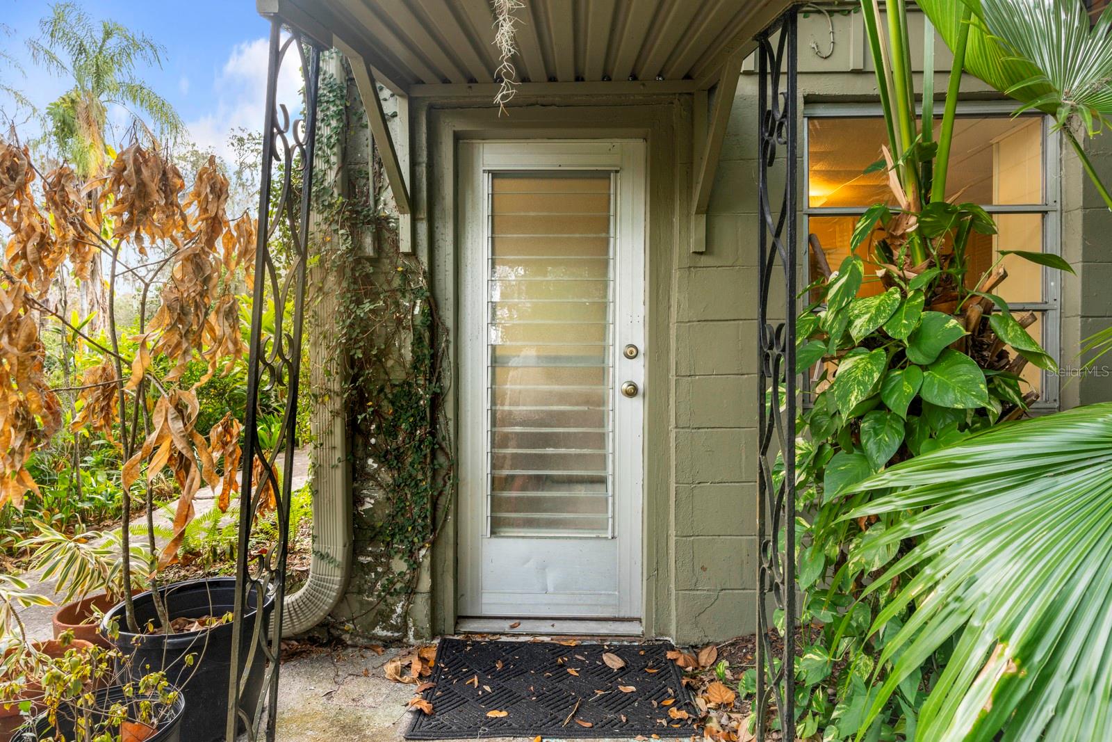 Image 37 of 67 For 617 Riverhills Drive