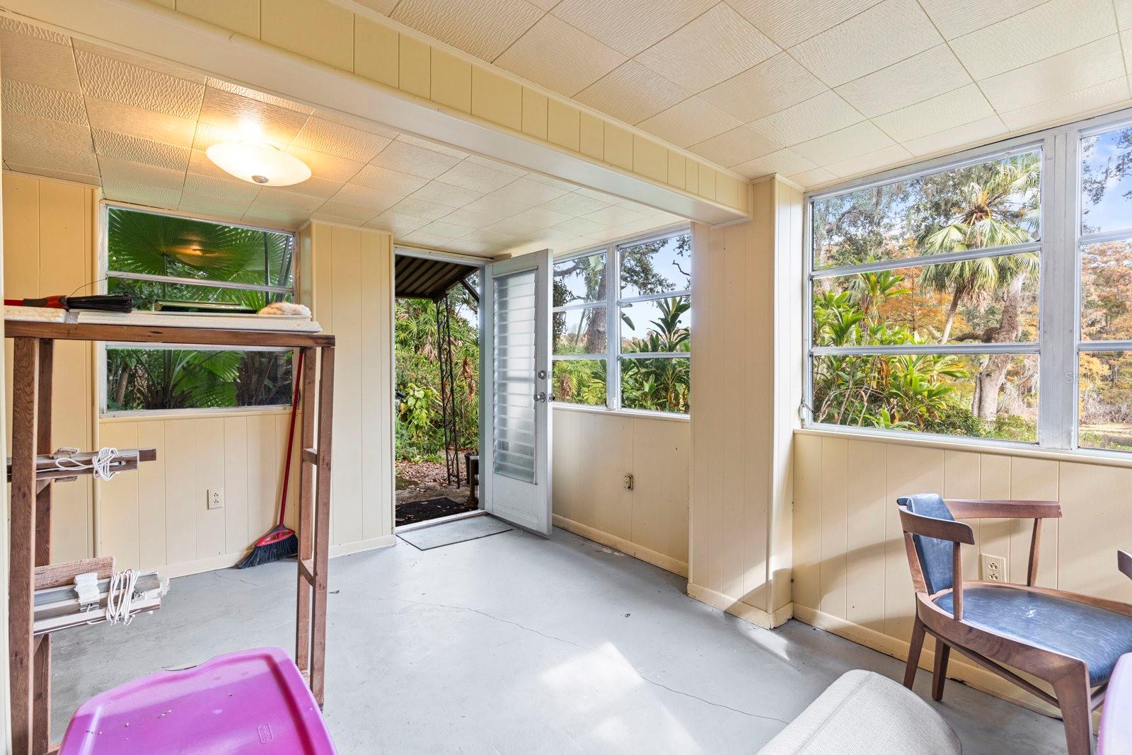 Image 39 of 67 For 617 Riverhills Drive