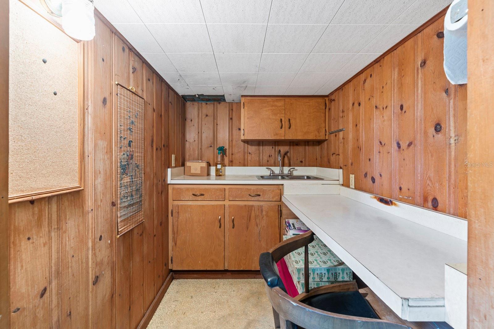 Image 40 of 67 For 617 Riverhills Drive