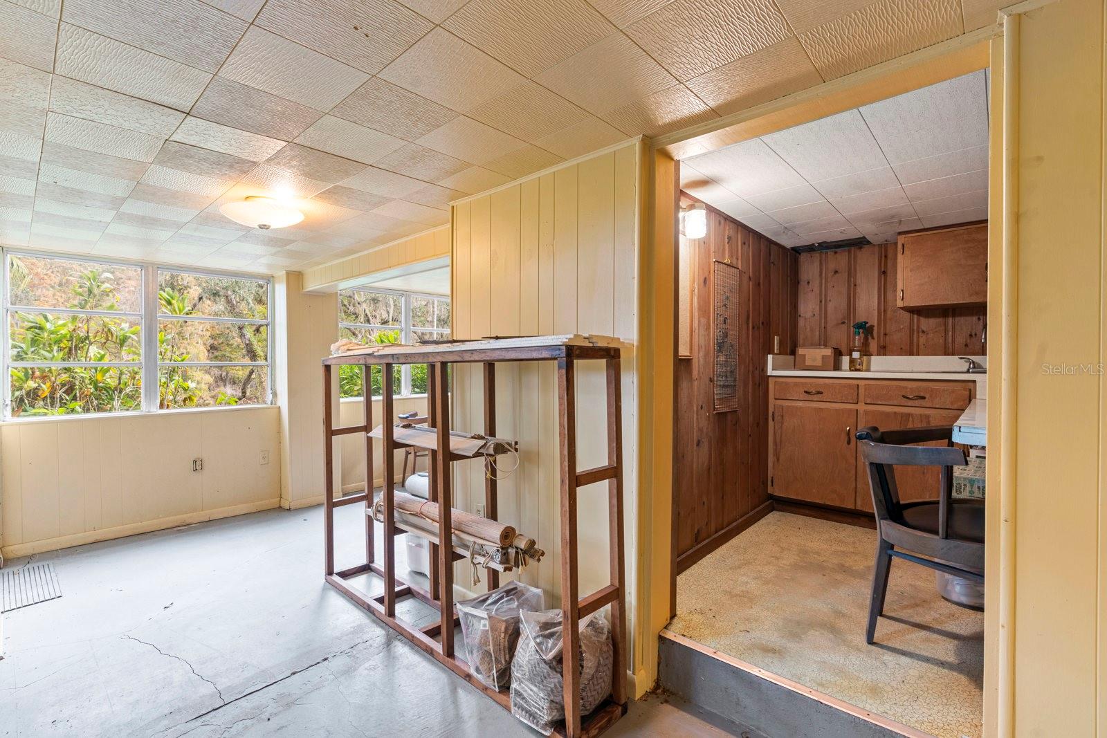 Image 41 of 67 For 617 Riverhills Drive