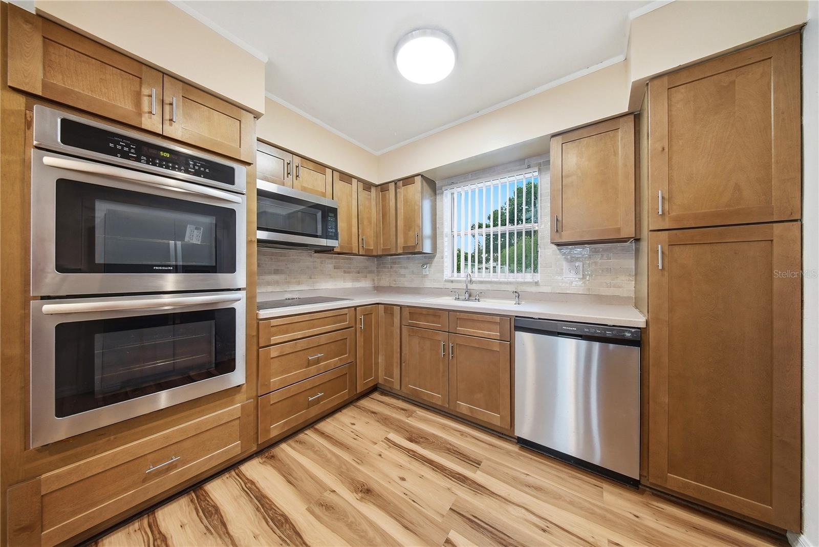 Image 7 of 26 For 6725 17th Lane N