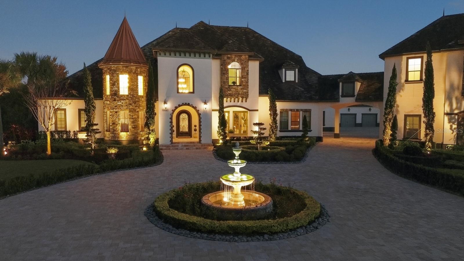 Listing photo id 0 for 10641 Broadland Pass