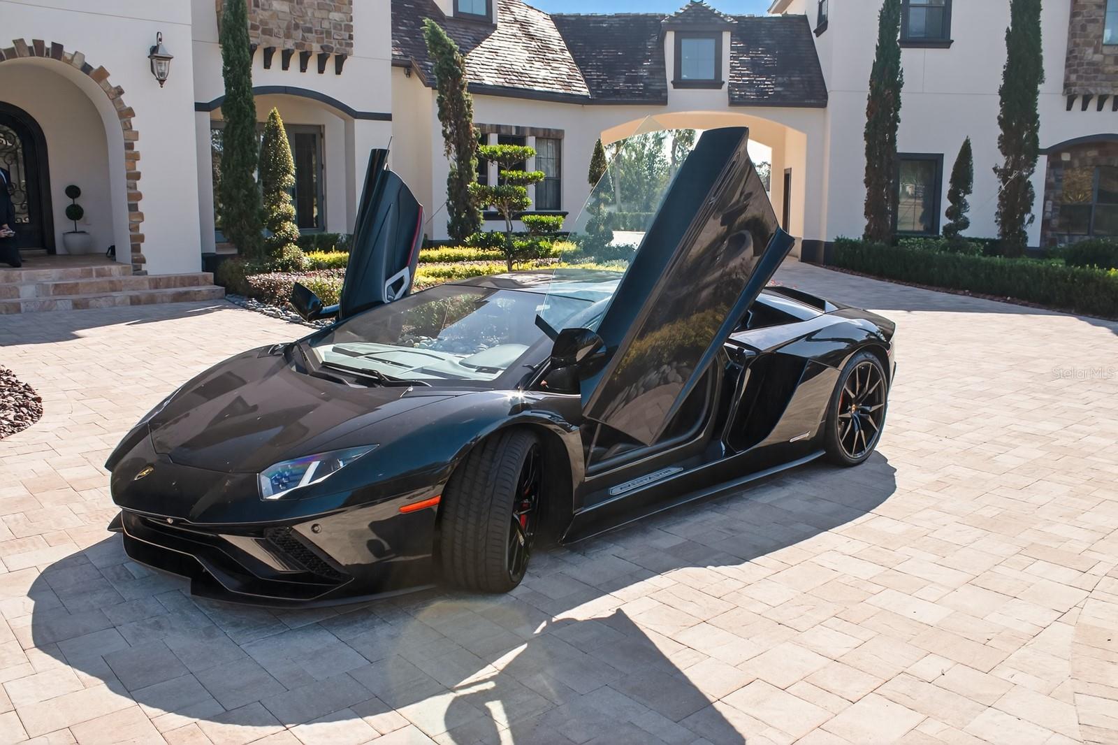 Listing photo id 2 for 10641 Broadland Pass