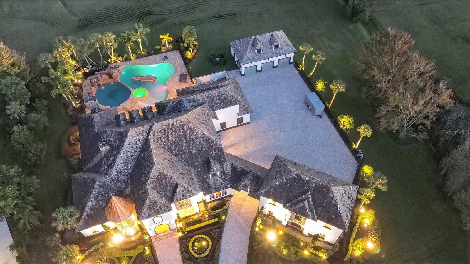 Listing photo id 48 for 10641 Broadland Pass