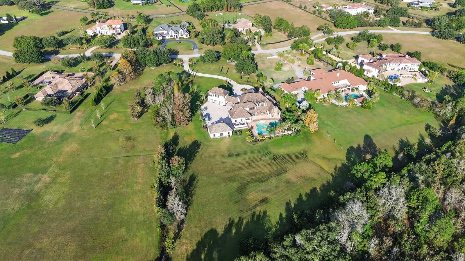 Listing photo id 64 for 10641 Broadland Pass